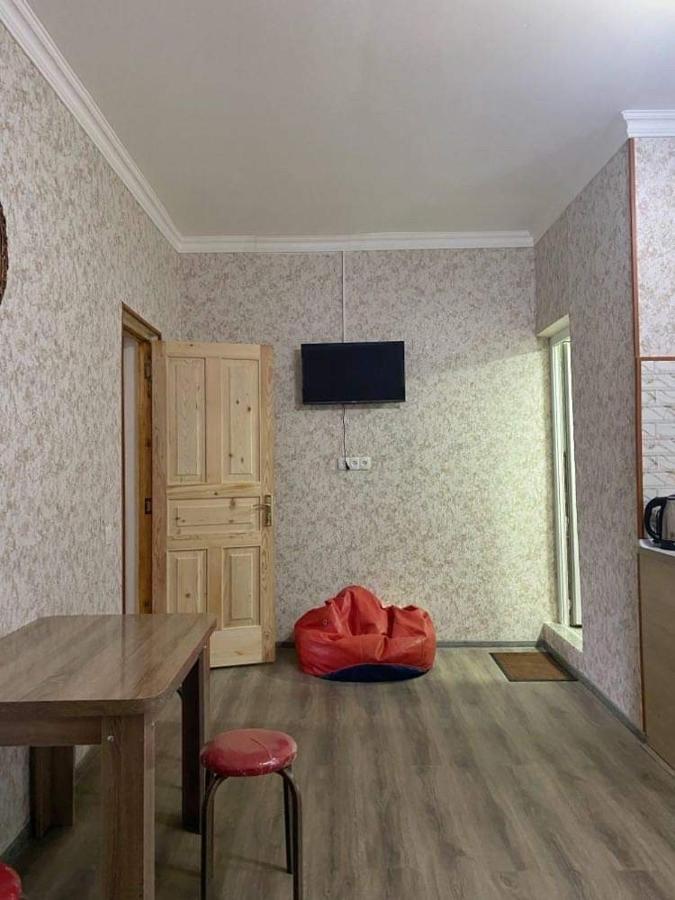 Achela's Guesthouse Borjomi Eksteriør billede